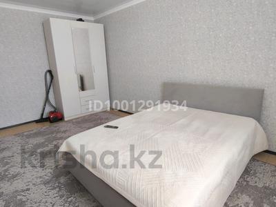 1-бөлмелі пәтер · 45 м² · 7/9 қабат, 5 микрорайон 17 дом, бағасы: 10 000 ₸ в Аксае