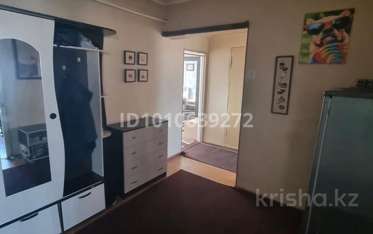 3-комнатная квартира · 63 м² · 9/9 этаж, Майкудук, Майкудук, мкр Восток-3 — Карла Маркса за 14.5 млн ₸ в Караганде, Алихана Бокейханова р-н — фото 2