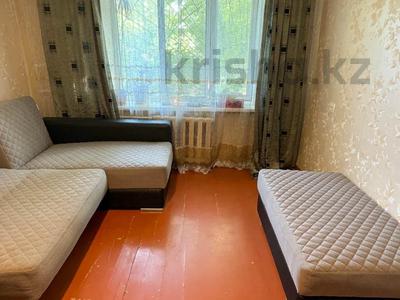 1-комнатная квартира · 33 м² · 1/4 этаж, 2 микр за 8.5 млн 〒 в Талдыкоргане, мкр Жетысу