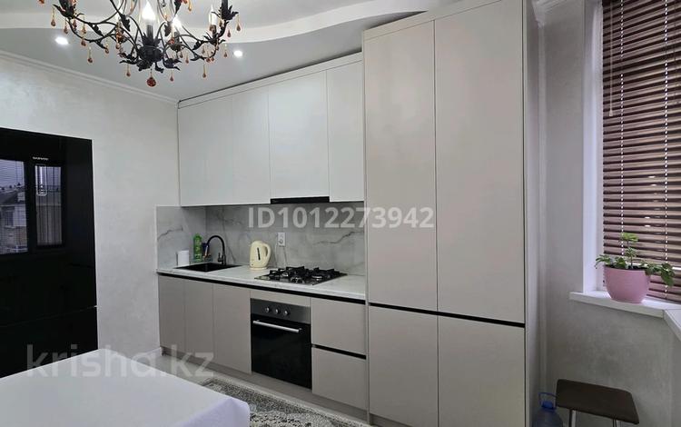 4-комнатная квартира · 110 м² · 5/9 этаж, Сатпаева 2В — Пример сити за 350 000 ₸ в Атырау — фото 2