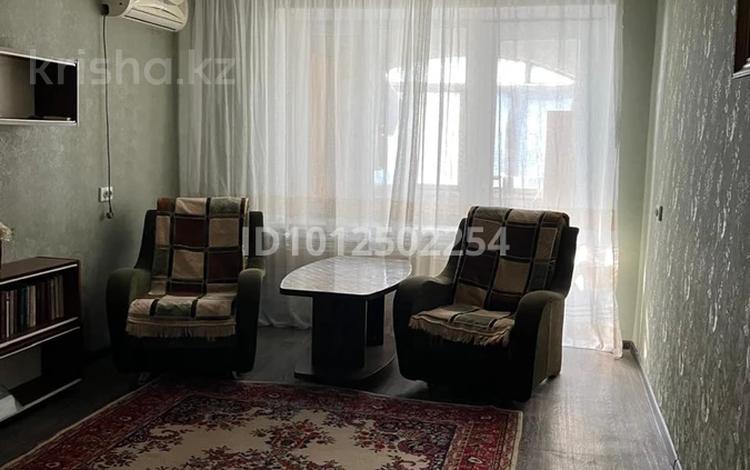 2-бөлмелі пәтер · 50 м² · 4/5 қабат, Казыбек Би 45, бағасы: 16 млн ₸ в  — фото 2