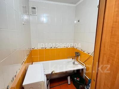 2-комнатная квартира · 48 м² · 4/5 этаж, Майкудук, 12й микрорайон 36 за 10.5 млн ₸ в Караганде, Алихана Бокейханова р-н