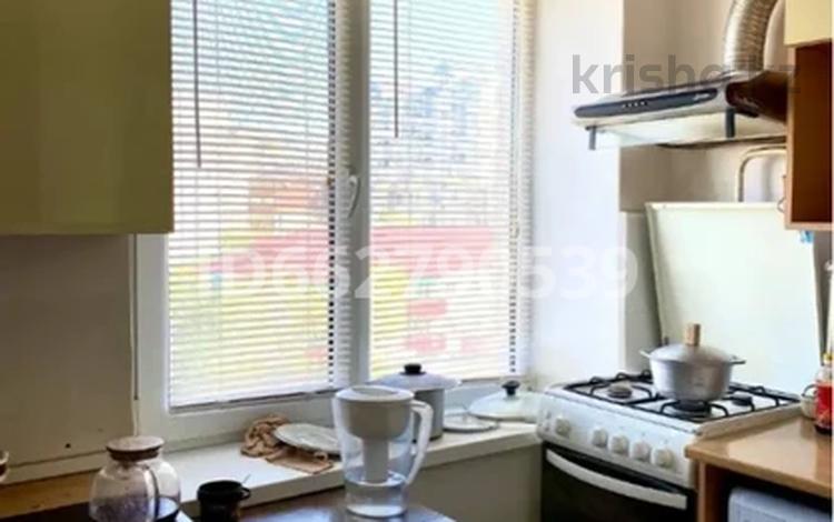 3-комнатная квартира · 48 м² · 5/5 этаж, Абая 13 за 13 млн ₸ в Атырау — фото 2