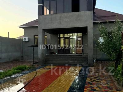 Отдельный дом · 9 комнат · 250 м² · 9 сот., Мадиходжаев 1 — Рынок садик болница центральный место всему удобно за 500 000 ₸ в Туркестане