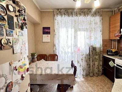 3-комнатная квартира, 68 м², 3/5 этаж, Каирбекова за 57.5 млн 〒 в Алматы, Медеуский р-н