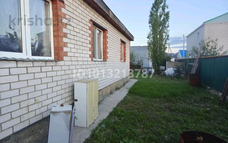 Часть дома · 3 комнаты · 98 м² · 10 сот., мкр Жастар 2, Оркен 51 — Школа 69 за 16 млн ₸ в Актобе, жилой массив Жанаконыс — фото 2