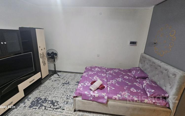 1-бөлмелі пәтер · 34 м² · 2/10 қабат, мкр Аксай-1, Мкр Аксай 1 10/3, бағасы: 10 000 ₸ в Алматы, Ауэзовский р-н — фото 3