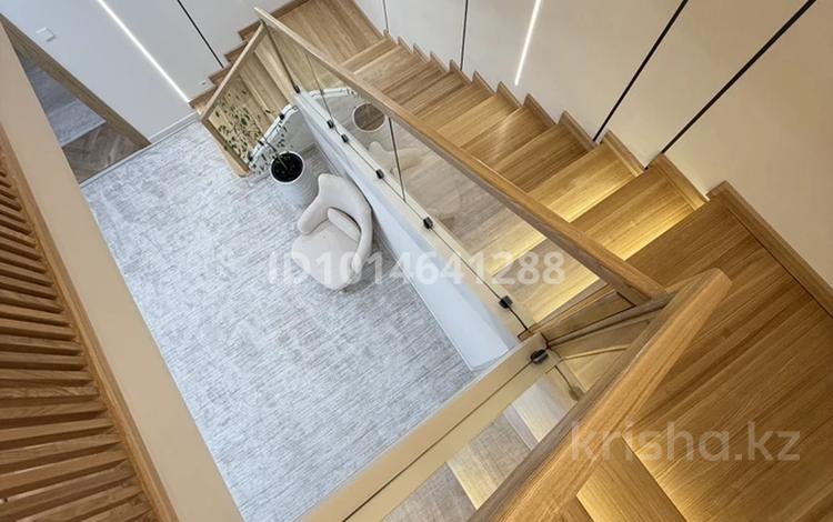 5-бөлмелі пәтер · 215.6 м² · 3 қабат, "Шығыс 2" ш/а. 7, бағасы: 136 млн ₸ в Актау, мкр "Шыгыс 2" — фото 2