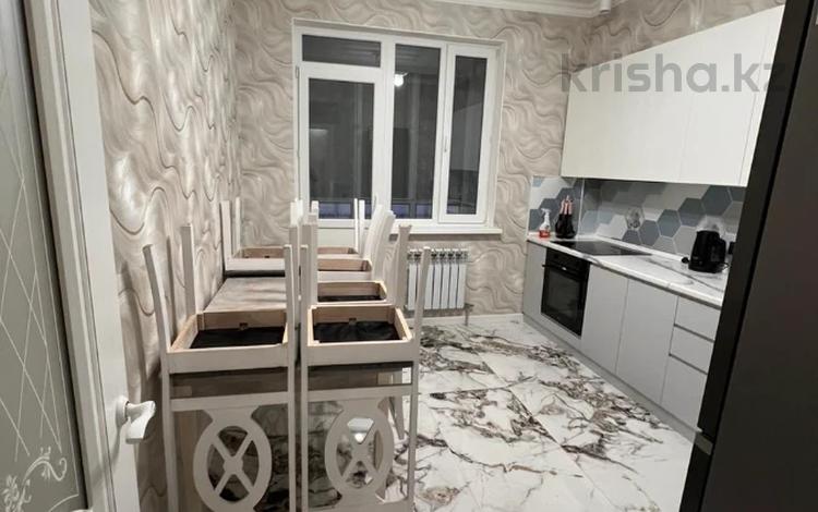 2-бөлмелі пәтер, 80 м², 5/7 қабат ай сайын, 8 микрорайон 41/6, бағасы: 350 000 〒 в Алматы, Ауэзовский р-н — фото 9