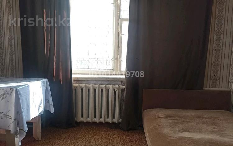 1-комнатная квартира · 18 м² · 1/9 этаж, мкр Юго-Восток 92 за 95 000 ₸ в Караганде, Казыбек би р-н — фото 9