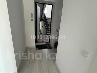 1-бөлмелі пәтер · 38 м² · 1/5 қабат, мкр. Алтын орда, Алтын орда 40к, бағасы: 135 000 ₸ в Актобе