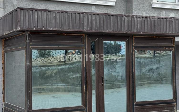 Кеңселер, дүкендер мен бутиктер, қоймалар, сұлулық салондары, медорталықтар мен дәріханалар, кабинеттер және жұмыс орындары · 97 м², бағасы: 300 000 ₸ в Актау, 20-й мкр — фото 2