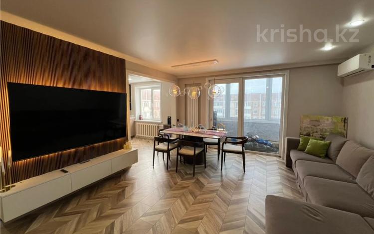 4-комнатная квартира · 76.8 м² · 9/9 этаж, мкр Юго-Восток, Язева 10 за 35 млн ₸ в Караганде, Казыбек би р-н — фото 3