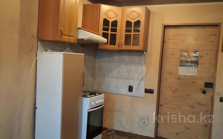 1-бөлмелі пәтер · 14 м² · 2/5 қабат, рижская, бағасы: 4.3 млн ₸ в Петропавловске — фото 2