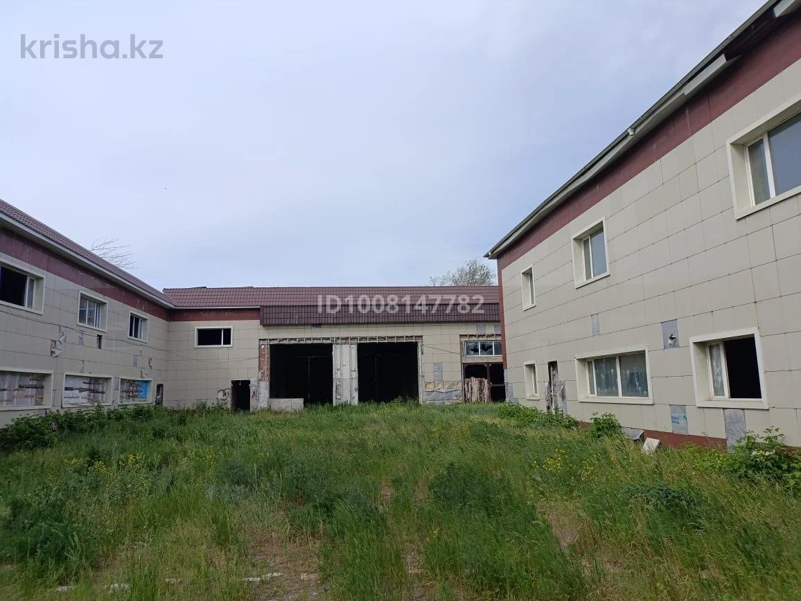 Свободное назначение · 1400 м²