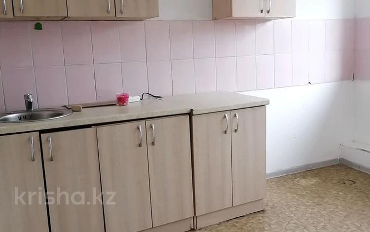 2-комнатная квартира, 46 м², 3/3 этаж помесячно, Назарбаева за 60 000 〒 в Талдыкоргане, мкр Жетысу — фото 2