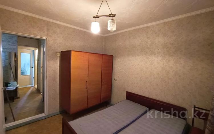 3-комнатная квартира, 63.8 м², 3/5 этаж, Дастенова за 19 млн 〒 в Семее — фото 2