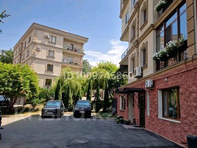 5-комнатная квартира · 205 м² · 3/6 этаж, Тышканбаева 25а за 135 млн 〒 в Алматы, Медеуский р-н
