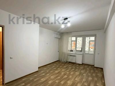 1-комнатная квартира · 35.5 м² · 1/9 этаж, самал 98 за 14.5 млн 〒 в Уральске