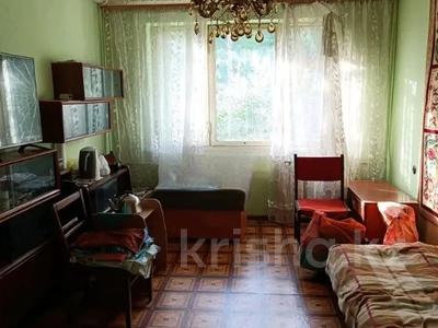 3-комнатная квартира, 58 м², 1/4 этаж, мкр №10 А, шаляпина 3 за 27 млн 〒 в Алматы, Ауэзовский р-н