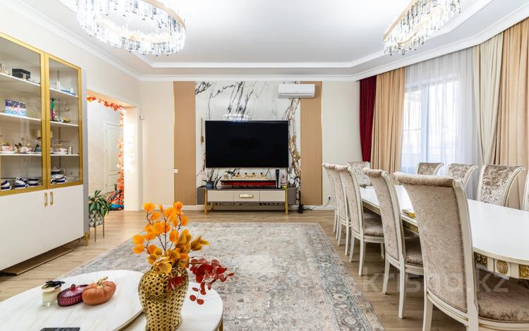 Отдельный дом · 6 комнат · 480 м² · 10 сот., мкр Калкаман-3, Кадыржанова 71 за 350 млн 〒 в Алматы, Наурызбайский р-н — фото 38