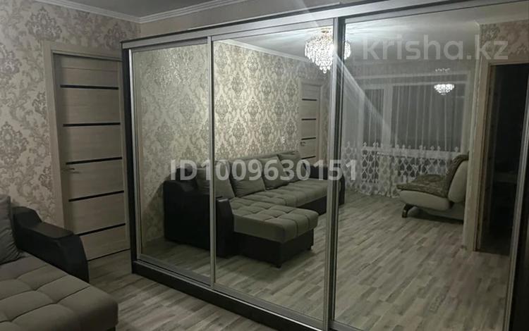 3-бөлмелі пәтер · 45 м² · 3/5 қабат, Ауэззова 13, бағасы: 180 000 ₸ в Усть-Каменогорске, Ульбинский — фото 2
