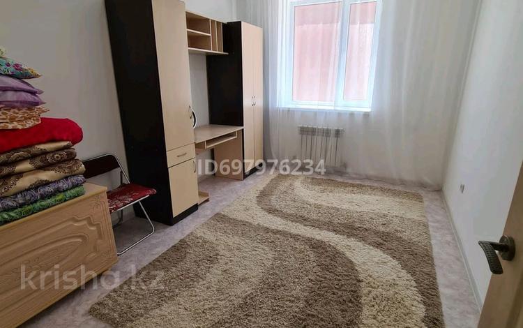 2-бөлмелі пәтер, 65 м², 5/5 қабат ай сайын, 18 19, бағасы: 135 000 〒 в Актау, 18-й мкр  — фото 2