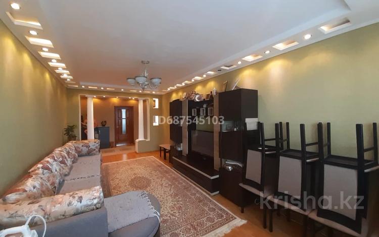 3-бөлмелі пәтер · 110 м² · 6/10 қабат, мкр 12 45Д, бағасы: 33 млн ₸ в Актобе — фото 2