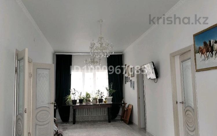 Часть дома · 7 комнат · 120 м² · 10 сот., М.Өтемісов 103а за 45 млн 〒 в Актобе, мкр. Курмыш — фото 2