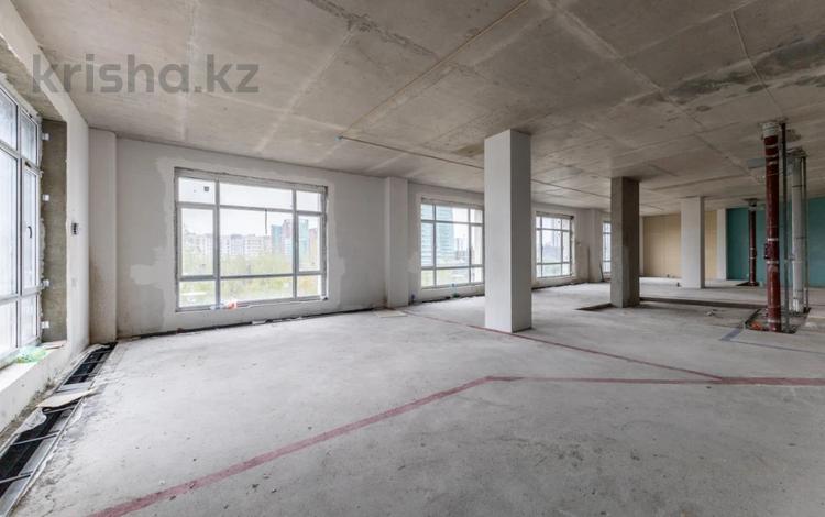 4-комнатная квартира, 370 м², 3/18 этаж, Динмухамеда Кунаева за 375 млн 〒 в Астане, Есильский р-н — фото 2
