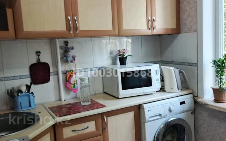 2-комнатная квартира · 48.3 м² · 2/5 этаж, Астана 20/1 — улица Астана с Амре Кашаубаев за 19 млн 〒 в Усть-Каменогорске, Ульбинский — фото 2