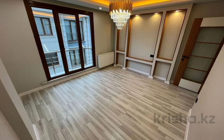 3-комнатная квартира, 80 м², 1 этаж, Бейликдюзю 5 — Yakuplu за 37.5 млн 〒 в Стамбуле — фото 2