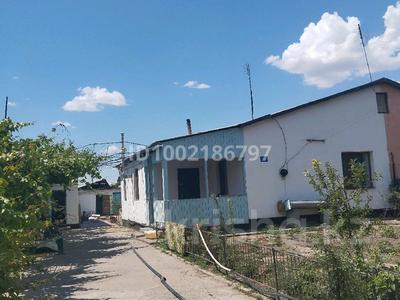 Часть дома · 4 комнаты · 90 м² · 10 сот., Айманбетова 14 — Село Толеби ,рядом Прокуратура за 14 млн ₸ в Шу