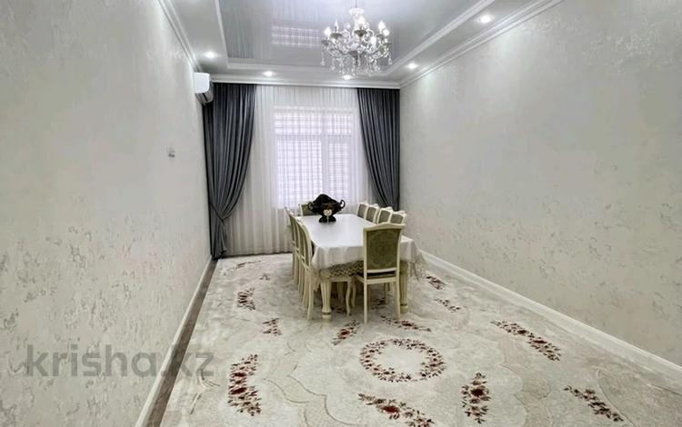 5-комнатная квартира · 150 м² · 3/9 этаж, 28-й мкр 49 за 65 млн ₸ в Актау — фото 2