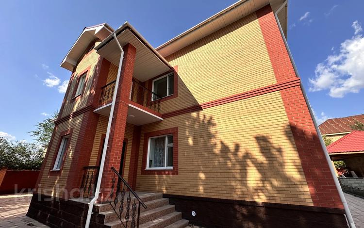 Отдельный дом · 6 комнат · 505 м² · 20 сот., Радлова 41 за 240 млн ₸ в Астане, Сарыарка р-н — фото 2