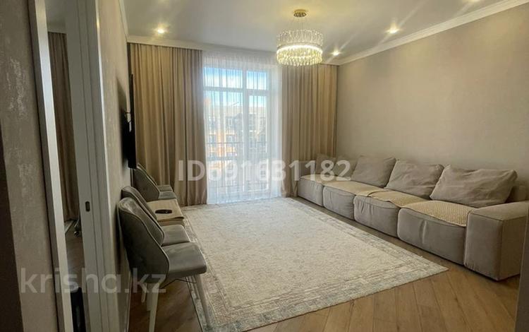 3-комнатная квартира, 74 м², 10/10 этаж, мкр Юго-Восток, дуйсембекова 17 за 47 млн 〒 в Караганде, Казыбек би р-н — фото 3