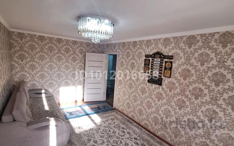 3-бөлмелі пәтер · 68 м² · 4/5 қабат, 11 мкр 8 — 41 магазин, бағасы: 9.5 млн ₸ в Житикаре — фото 2