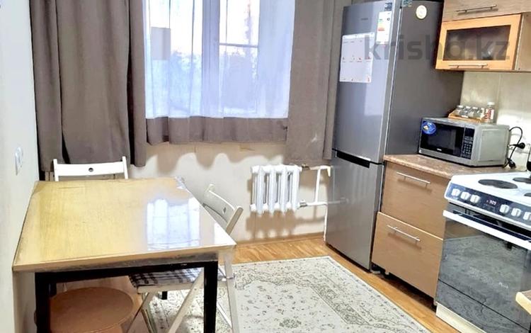 3-комнатная квартира · 63.3 м² · 4/9 этаж, ул. Бориса Александрова за 36.5 млн 〒 в Усть-Каменогорске, Ульбинский — фото 2