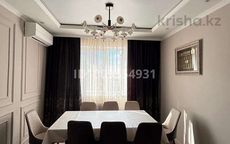 4-бөлмелі пәтер · 125 м² · 5/10 қабат, Самал 82 — Коняхина, бағасы: 57 млн ₸ в Уральске — фото 2