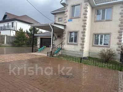 Жеке үй · 8 бөлме · 262 м² · 10 сот., Шакарим кудайбердиевп, бағасы: 75 млн 〒 в Астане