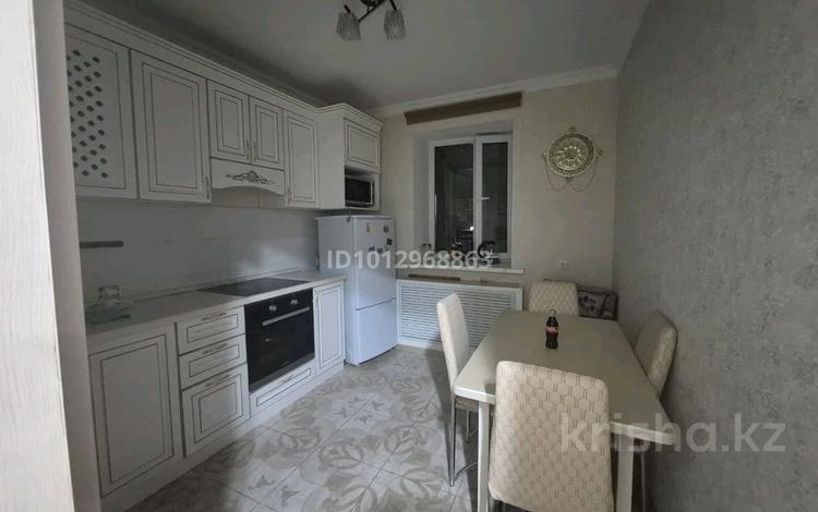 3-комнатная квартира · 74 м² · 6/10 этаж, Улы-Дала — Аль Фараби за 400 000 ₸ в Астане, Есильский р-н — фото 2