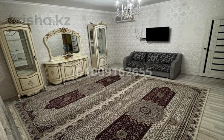 3-бөлмелі пәтер · 80 м² · 1/4 қабат, Өркен шағын ауданы 45, бағасы: 26 млн ₸ в Жанаозен — фото 2