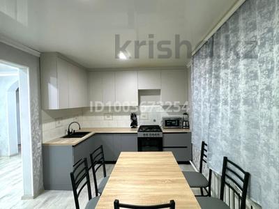 Отдельный дом · 4 комнаты · 100 м² · 10 сот., Акжол 41 — За Камбаром за 38 млн ₸ в Семее