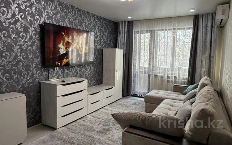 2-комнатная квартира · 52 м² · 2/5 этаж, Севастопольская 22 за 18 000 ₸ в Усть-Каменогорске — фото 2