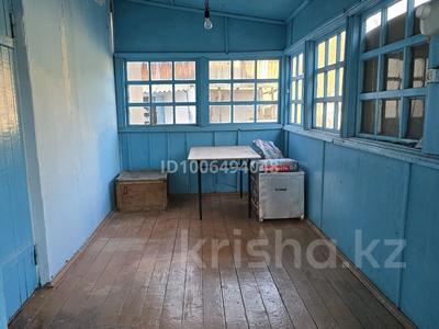 Отдельный дом · 5 комнат · 75 м² · 12 сот., Телжанова 3 — Ауыл кайнарлы (ключевой) дальше көк жазық (троицк) за 6 млн 〒 в Карабулаке