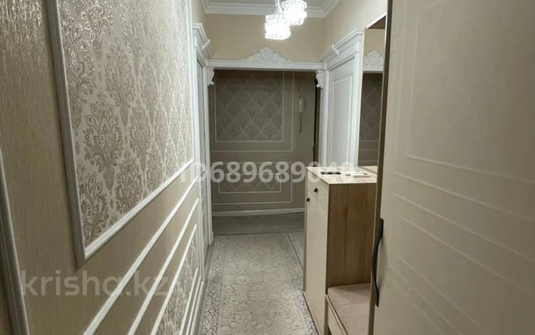 4-комнатная квартира, 90 м², 1/5 этаж, 14-й мкр 7