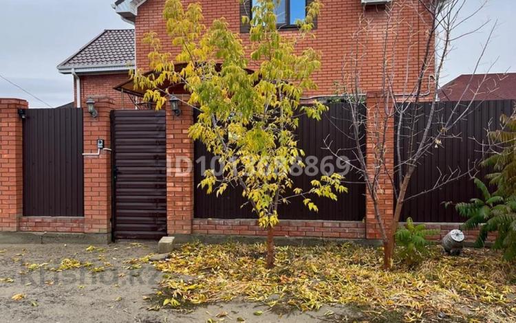 Отдельный дом · 4 комнаты · 200 м² · 5 сот., мкр Атырау, Кендирли за 62 млн ₸ — фото 2