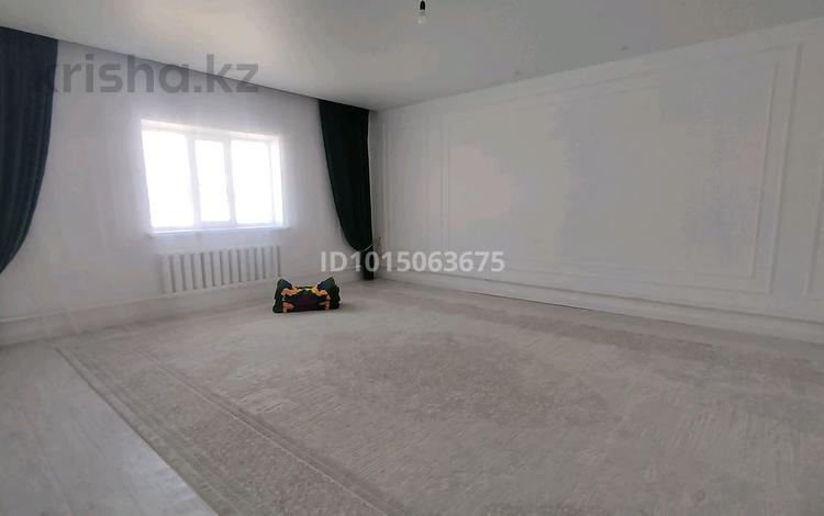 Жеке үй · 4 бөлме · 185 м² · 10 жүзд., Бауырластар 175 — Садик Аян, бағасы: 28 млн ₸ в Актобе, жилой массив Бауырластар — фото 2