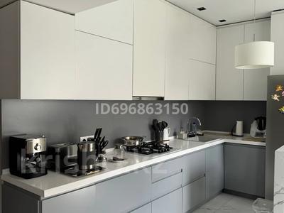 3-бөлмелі пәтер, 90 м², 3/6 қабат, мкр Мамыр-3 — Саина-Шаляпина, бағасы: 65.5 млн 〒 в Алматы, Ауэзовский р-н