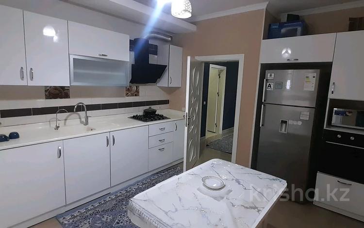 3-комнатная квартира · 120 м² · 1/12 этаж, Астана 17к — Шаяхметова за 350 000 ₸ в Шымкенте — фото 2